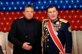 Атаман Камшилов В.В. поздравляет казачьего Генерала СКВРиЗ Михайлова Сергея Анатольевича с юбилеем