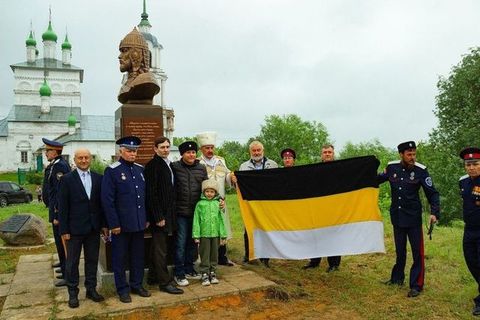 Верховный атаман СКВРиЗ Камшилов Валерий Васильевич и казаки поминают святого Князя Александра Невского