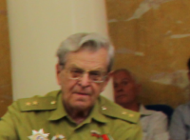 Председатель Совета Атаманов России Камшилов В.В. и казаки СКВРиЗ чтут память почившего друга.