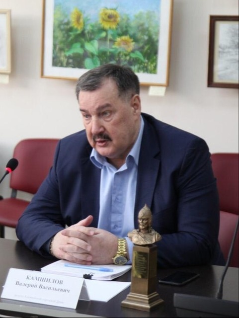 За возрождение и сохранение исторических, культурных, духовных традиций