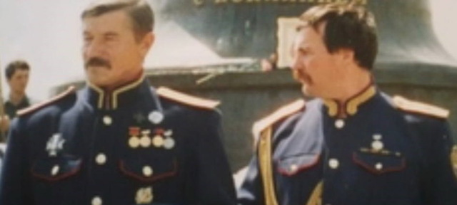 Верховный Атаман СКВРиЗ Валерий Камшилов и скульптор Вячеслав Клыков.